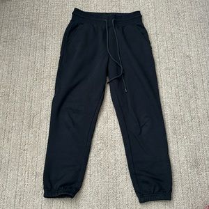 Alo Yoga 7/8 Easy Sweatpant